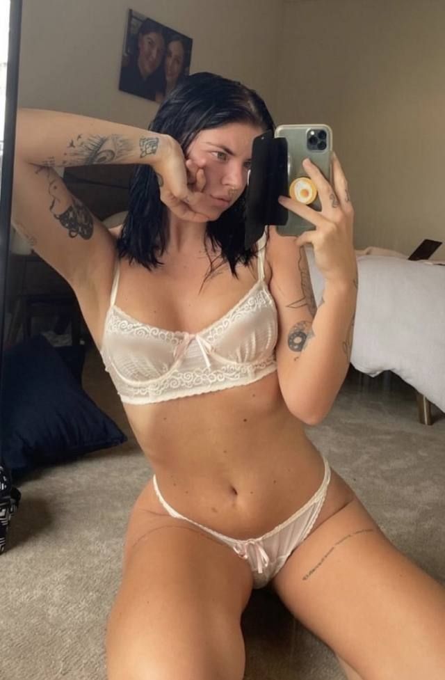 Hello gentleman, I'm Marissa❤💋sexy👅🫰and Very hot , I’m here to have a good time❤ 👅I'm very professional. Text me on 657681767 - Image 2